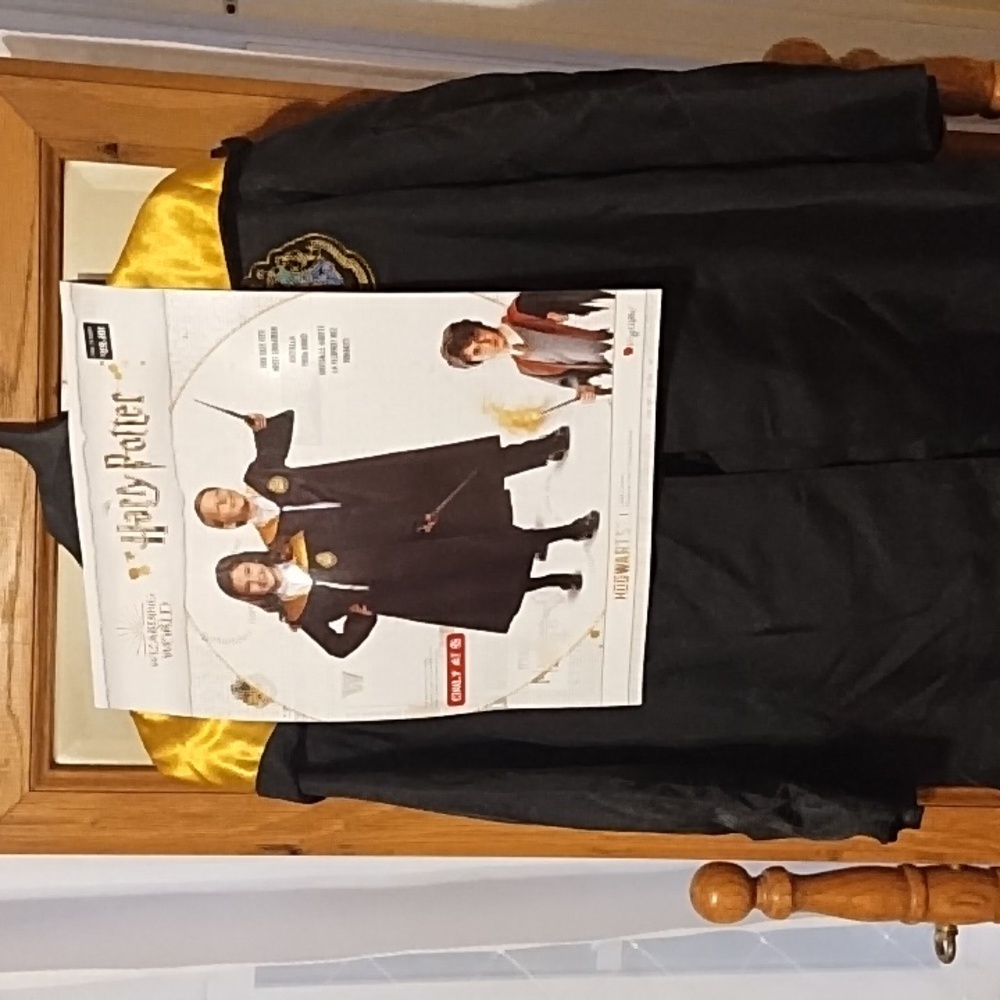 NWT HARRY POTTER HOGWARTS CHILD'S COSTUME